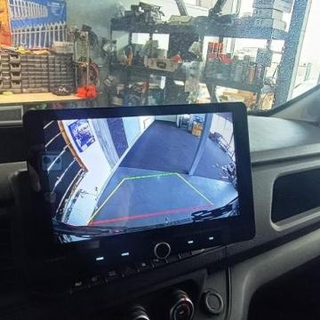 výměna rádia renault trafic, autohifi, android auto, carplay, parkovací kamera07